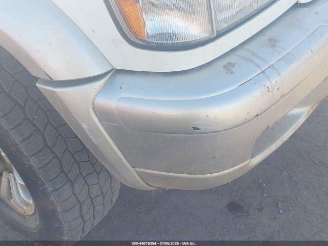 Isuzu Trooper Image 9