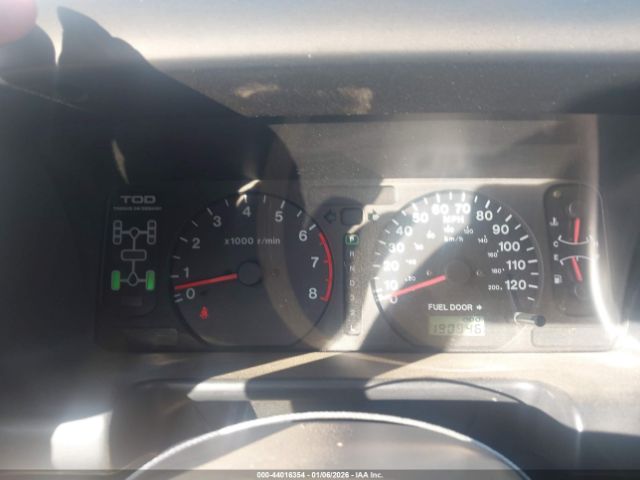 Isuzu Trooper Image 11