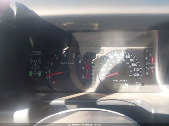 Isuzu Trooper Image 11