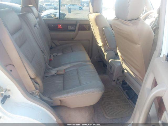 Isuzu Trooper Image 4