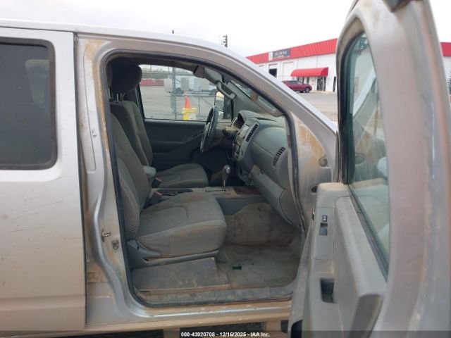 Nissan Frontier Image 14