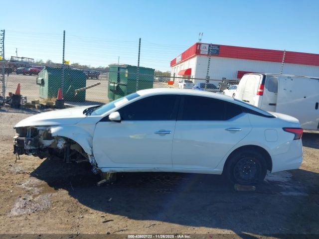 Nissan Altima S Fwd Image 10