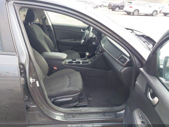 Kia Optima Lx Image 18