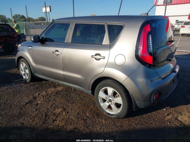 Kia Soul Image 2