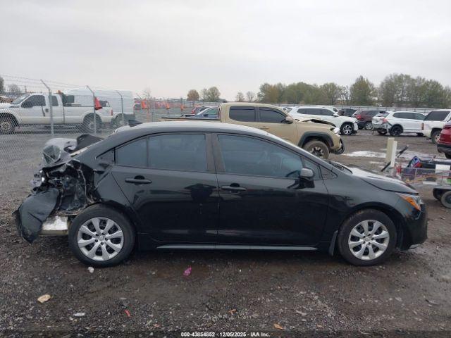 Toyota Corolla Le Image 14