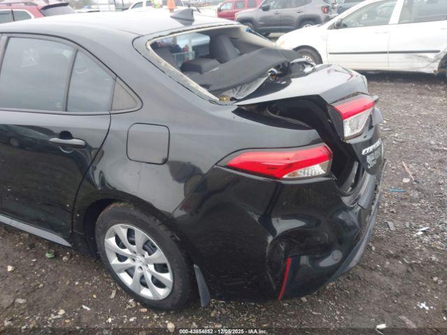 Toyota Corolla Le Image 17