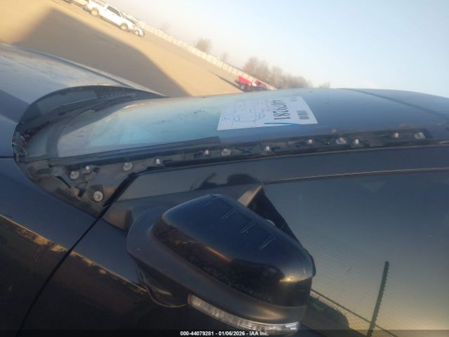 Ford Explorer Xlt Image 3