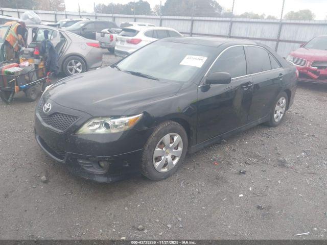 Toyota Camry Se Image 4