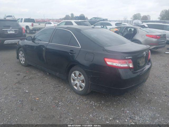 Toyota Camry Se Image 15