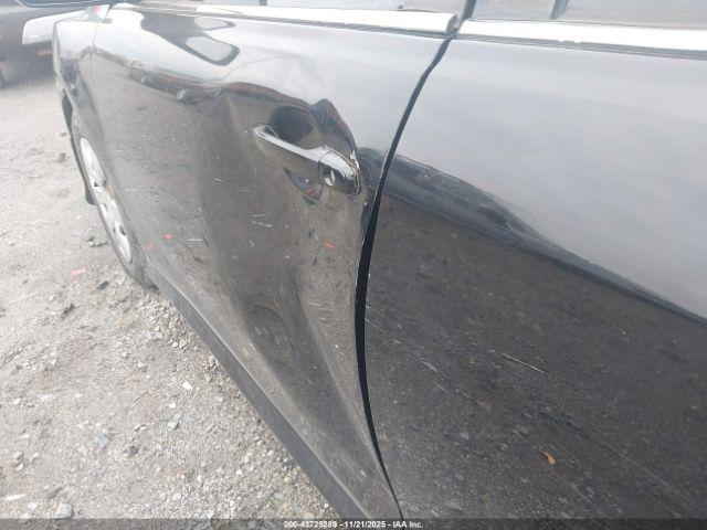 Toyota Camry Se Image 8