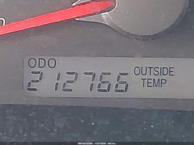 Toyota Camry Se Image 14