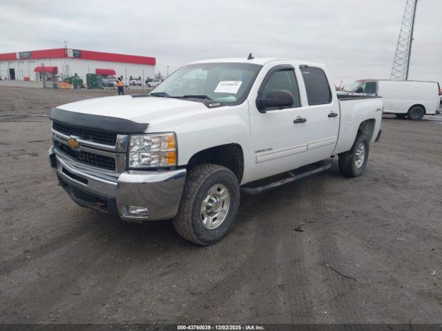 Chevrolet Silverado 2500 Lt Image 7