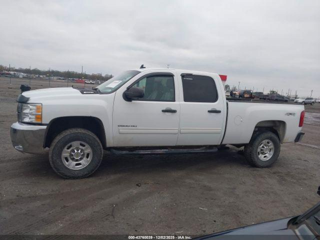Chevrolet Silverado 2500 Lt Image 15