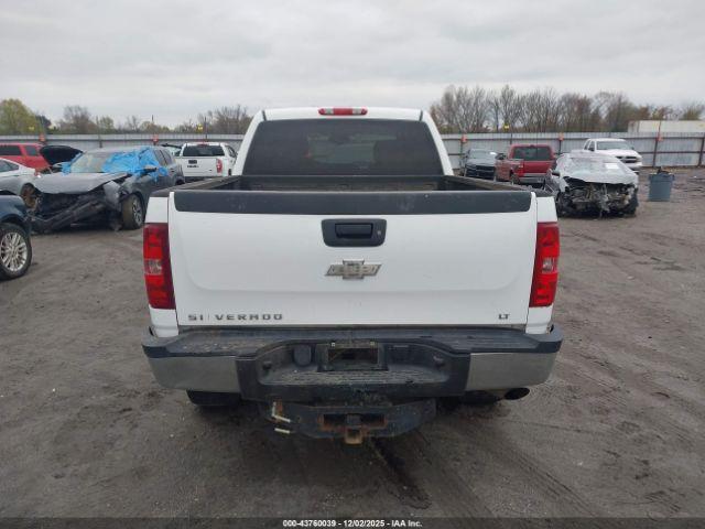 Chevrolet Silverado 2500 Lt Image 13