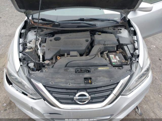 Nissan Altima 2.5 S Image 12