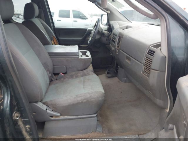 Nissan Titan Xe Image 9