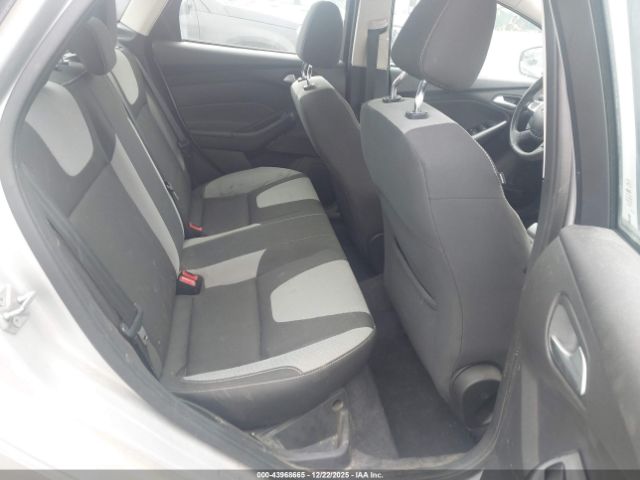 Ford Focus Se Image 9