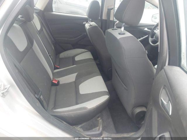 Ford Focus Se Image 9