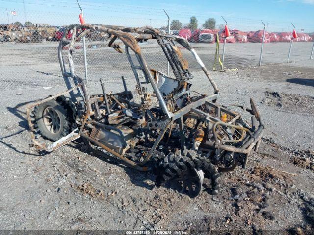  Salvage Can-Am Commander