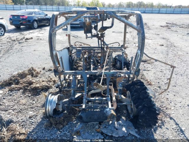 Can-Am Commander Image 2