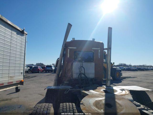Peterbilt 379 Image 2