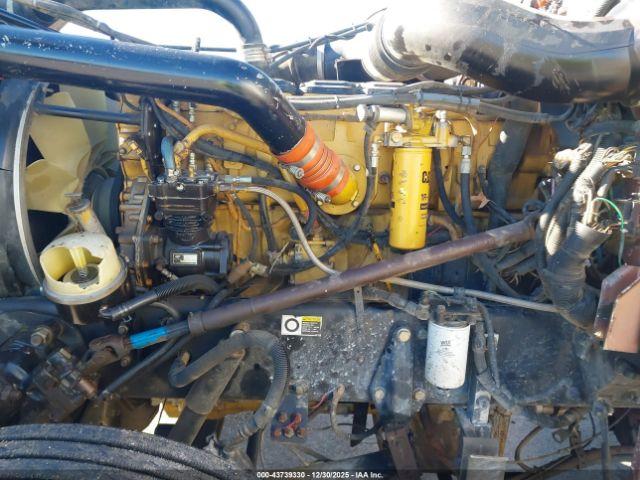 Peterbilt 379 Image 10