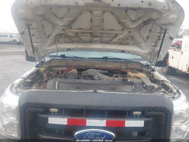 Ford F-550 Xl Image 10