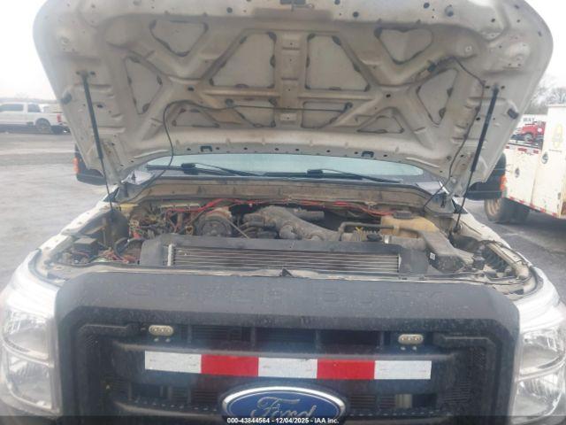 Ford F-550 Xl Image 10