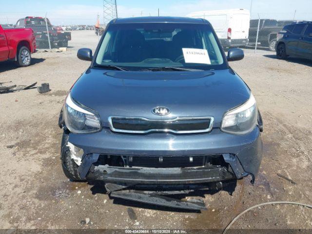 Kia Soul + Image 16