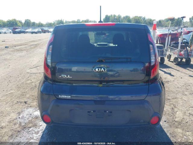 Kia Soul + Image 17
