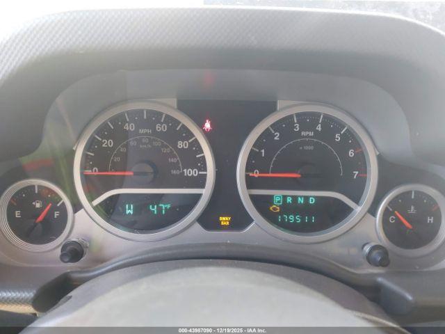 Jeep Wrangler Rubicon Image 4