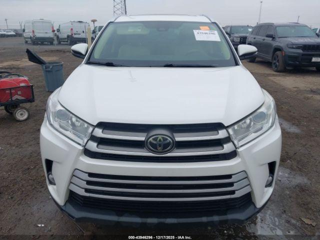 Toyota Highlander Xle Image 14