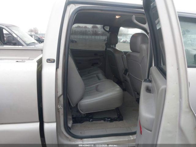 Chevrolet Silverado 2500 Lt3 Image 12