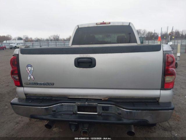 Chevrolet Silverado 2500 Lt3 Image 13
