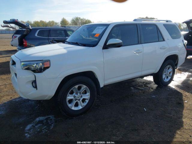 Toyota 4Runner Sr5 Image 10