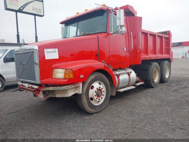 White Gmc Aero Wca Image 5