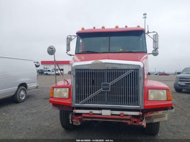 White Gmc Aero Wca Image 10