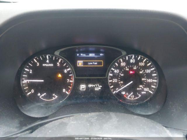 Nissan Pathfinder Platinum Image 5