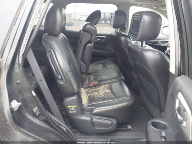 Nissan Pathfinder Platinum Image 9