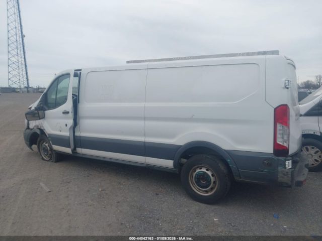 Ford Transit Image 14