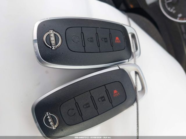 Nissan Pathfinder Sv Fwd Image 8