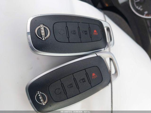 Nissan Pathfinder Sv Fwd Image 8